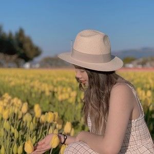 Meet your Posher, Anna